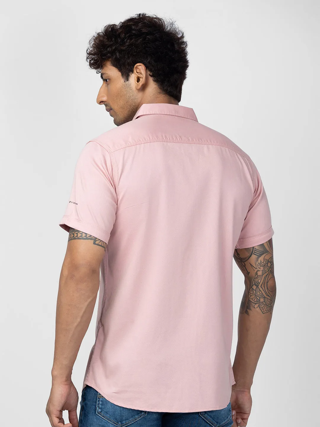 Spykar Men Dusty Pink Cotton Slim Fit Plain Shirt